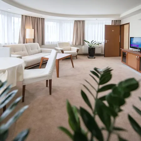 ナドモルスキ 4*