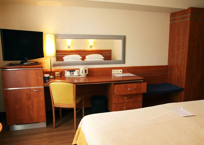 ナドモルスキ 4*